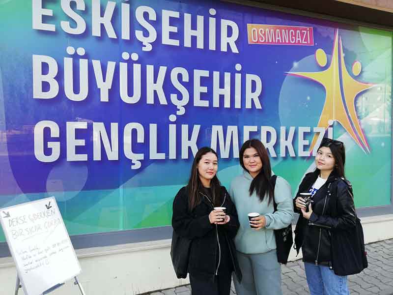 Eskişehir'de gençlere tam destek 1.11.2022
