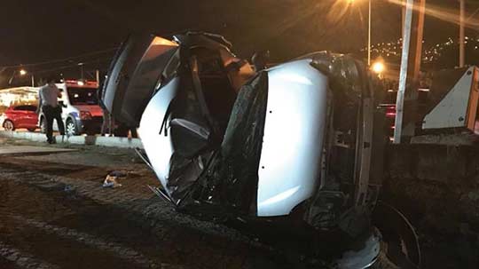 Kazada sürücü Yunus Özen(31) hayatını kaybederken kardeşi Ozan Özen(21) ağır yaralandı. 