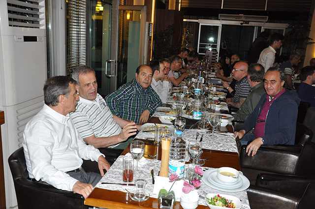 Tepebaşı Belediyesi tarafından, kentte görevli basın mensupları için iftar yemeği düzenlendi.