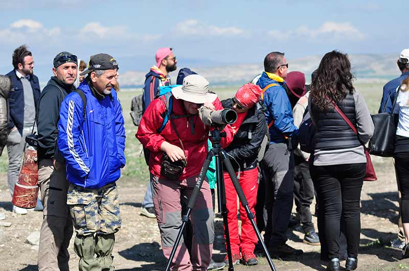 Afyon Kocatepe Üniversitesi (AKÜ) Doğa Koruma Biyoizlem Uygulama ve Araştırma Merkezi ile Doğa Koruma ve Milli Parklar 5. Bölge Müdürlüğü tarafından, Frig Vadisi ve Eber Gölü'nü kapsayan foto safari etkinliği düzenlendi.