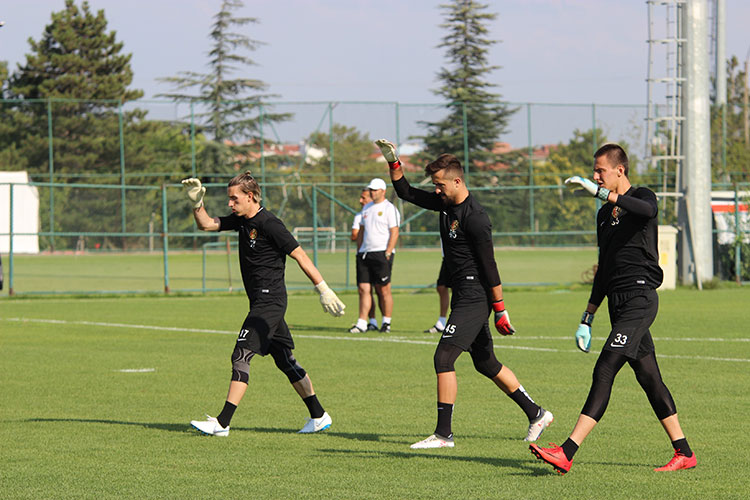 Eskişehirspor, PTT 1. Lig’de sezonun ilk maçı olan Giresunspor maçının hazırlıklarına başladı. 