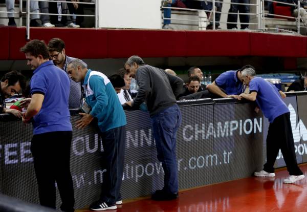 Tahincioğlu Basketbol Süper Ligi'nde 6'ncı hafta mücadelesinde temsilcimiz Eskişehir Basket, Pınar Karşıyaka'yı deplasmanda 74-70 yendi.

