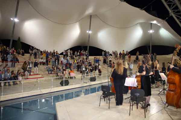 Büyükşehir Belediyesi’nin sanatseverler için ücretsiz olarak düzenlediği oda müziği konserlerine Cumartesi gecelerini renklendirmeye devam ediyor.