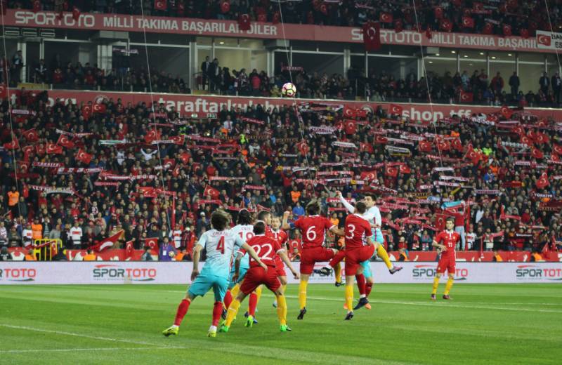 Eskişehir’de 2016 yılında açılan 35 bin seyirci kapasiteli Eskişehir Yeni Stadyumu, Mart 2017’deki resmi açılışından bu yana kentte adeta futbol şöleni hakim oldu. Eskişehir’de oynanan 1’i hazırlık olmak üzere 3 milli maçın yanı sıra, Atiker Konyaspor ve Medipol Başakşehir arasında oynanan Türkiye Kupası finaline de ev sahipliği yaptı. 