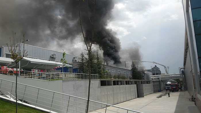 Eskişehir Organize Sanayi Bölgesi’ndeki Alp Havacılık’ın fabrikasında yangın çıktı.