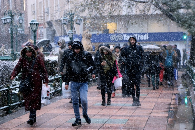 Eskişehir'de bugün kar yağışı etkili oldu. İşte Eskişehir'den kar manzaraları...