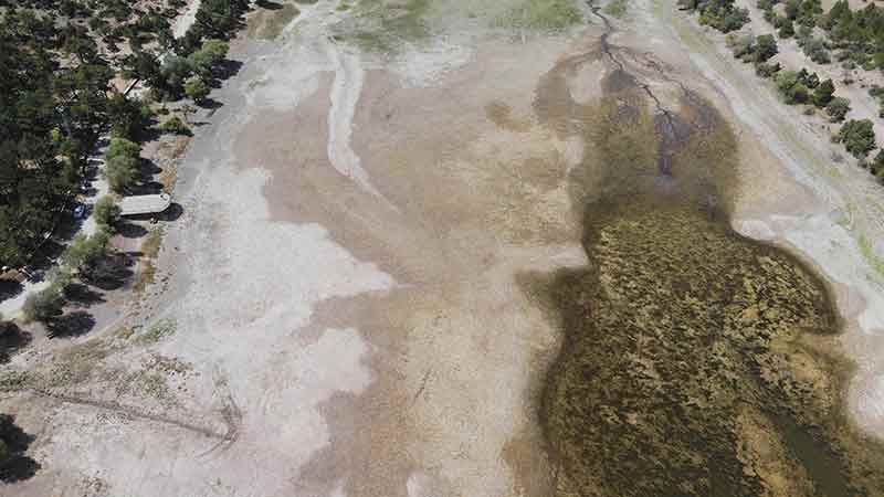 Musaözü ve Kızılinler mahallelerinin tarımsal sulama ihtiyacını karşılamada kullanılan gölette su seviyesi son zamanların en düşük seviyesini gördü. 