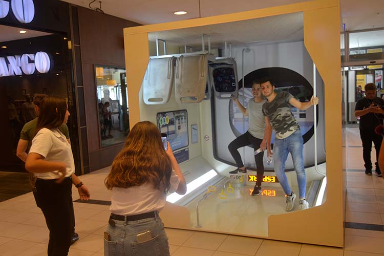 ECE Türkiye tarafından yönetilen Espark Alışveriş Merkezinde ‘Ters Tramvay’ adlı ters oda platformu halka sunuldu. 