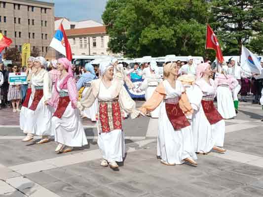 1-3 Temmuz tarihleri arasında yapılacak olan Sivrihisar Uluslararası Nasreddin Hoca Kültür ve Sanat Festivali Eskişehir sokaklarını renklendirdi. 