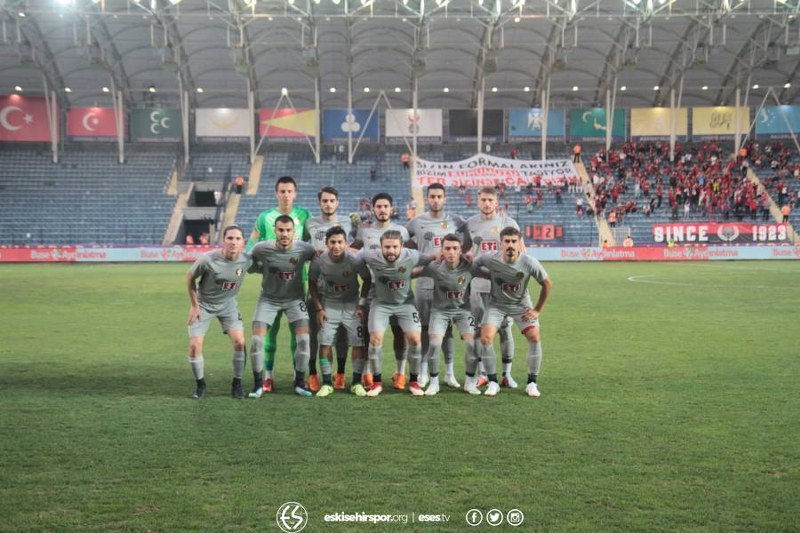 Eskişehirspor, TFF 1. Lig'de konuk olduğu Gençlerbirliği'ne 5-0 mağlup oldu