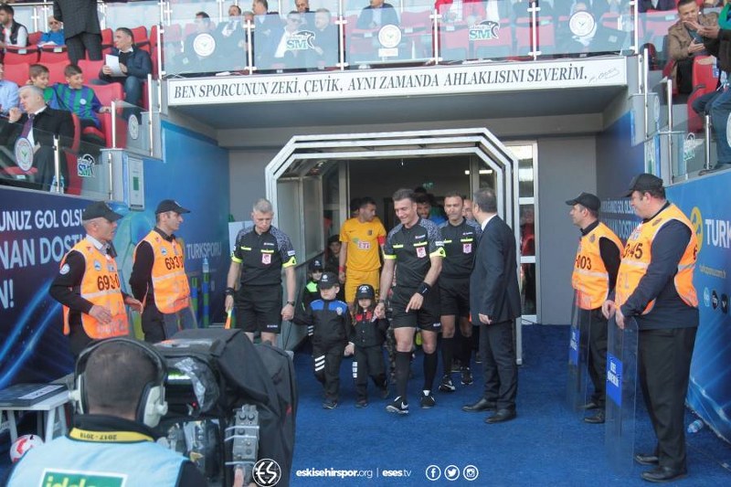 Spor Toto 1. Lig’in 30. Haftasında Eskişehirspor deplasmanda Çaykur Rizespor’a 4-1 mağlup oldu.
