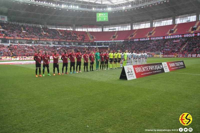 Spor Toto 1. Lig 25’inci haftasında Eskişehirspor, Adana Demirspor ile 2-2 berabere kaldı.
