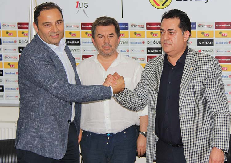 Eskişehirspor, yeni teknik direktörü Fuat Çapa ile 1+1 yıllık sözleşme imzaladı.