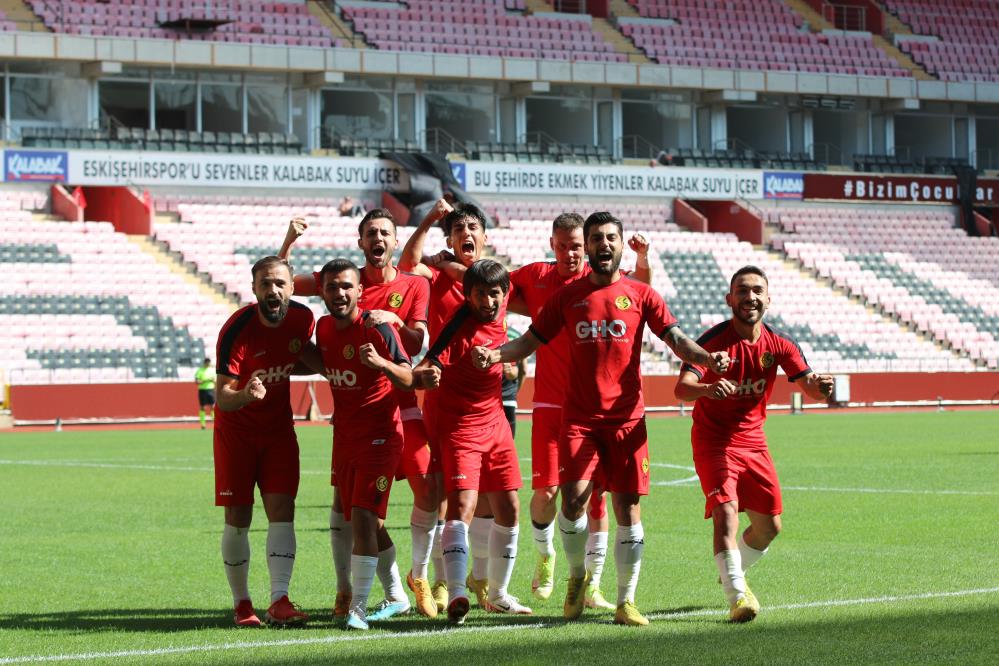 Bölgesel Amatör Lig’de (BAL) grupların ardından eşleşmeler belli oldu. Eskişehirspor 2023-24 sezonunu 15 Ekim Pazar günü Eskişehir Demirspor maçıyla açacak. Şimşekler ikinci maçta Kozlu Belediye ekibini ağırlayacak. 