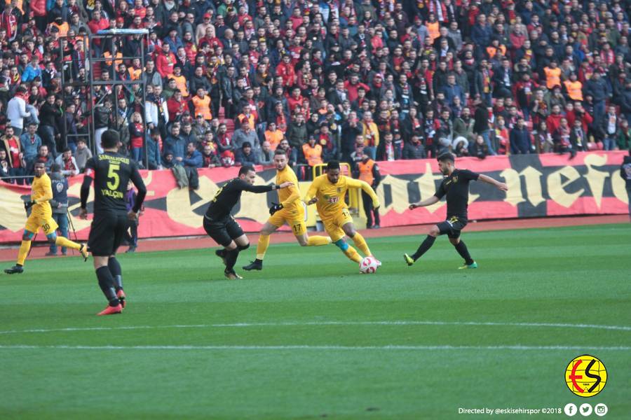 Eskişehirspor ikinci devrenin açılış maçında İstanbulspor’a 2-1 mağlup oldu. Maçın ilk golünü Eskişehirspor attı ama devamını getiremedik.