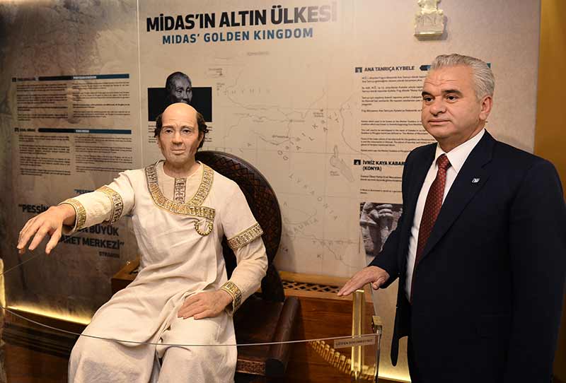 Eskişehir’in ekonomi tarihini ve değerlerini anlatan Eskişehir Ticaret ve Sanayi Müzesi (ETOMÜZE) düzenlenen toplantı ile basın mensuplarına tanıtıldı. 