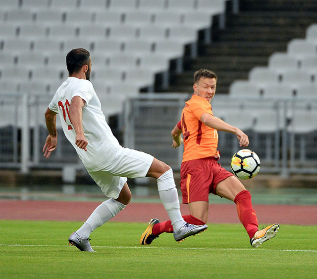 27.07.2017 tarihinde Eskişehirspor ve Galatasaray hazırlık maçı yaptı. Karşılaşmada goller Bruno, Belhanda ve Maicon'dan geldi.