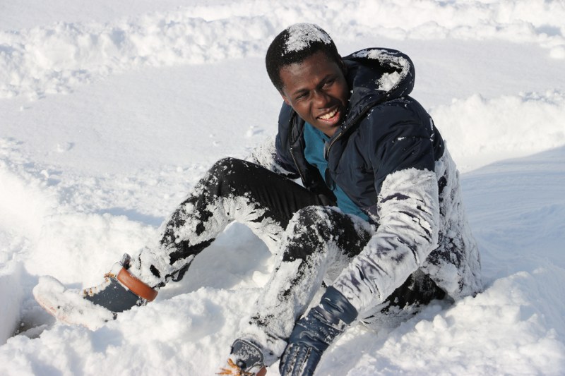 Üniversite eğitimi için ülkelerinden Türkiye’ye gelen birçok yabancı öğrenci, hayatlarında ilk kez kar görme imkanını Eskişehir’de buldu. 