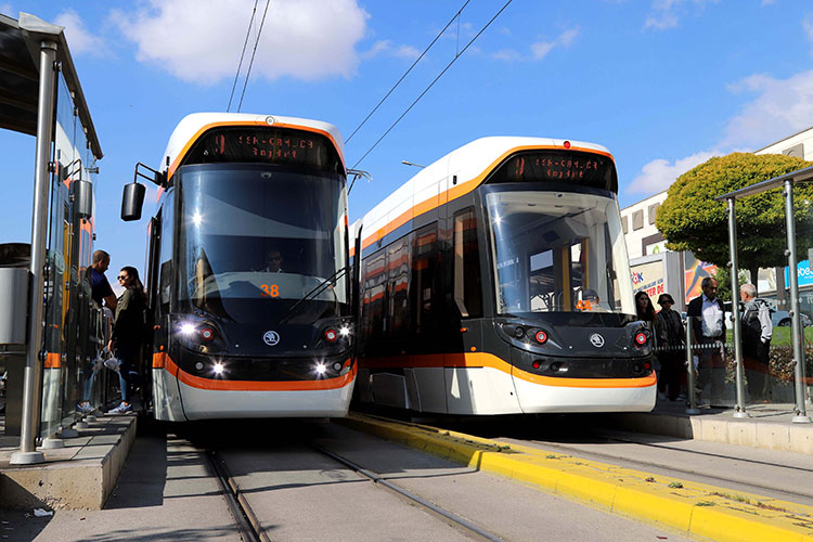 Şehrin dört bir yanında yeni tramvay hattı çalışmaları hızla devam ederken, Skoda marka tramvaylar da mevcut hatlarda hizmet vermeye başladı.