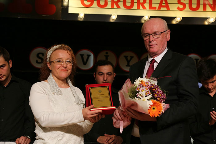 Odunpazarı Belediyesi Tiyatro Müdürlüğü 2017-2018 sezonunu “Yeşilçam” isimli yeni oyunu ile açtı. 