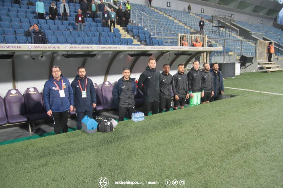 Eskişehirspor, Spor Toto 1. Lig'de karşı karşıya geldiği güçlü rakibi Osmanlıspor'u 4-2'lik skorla mağlup etti.