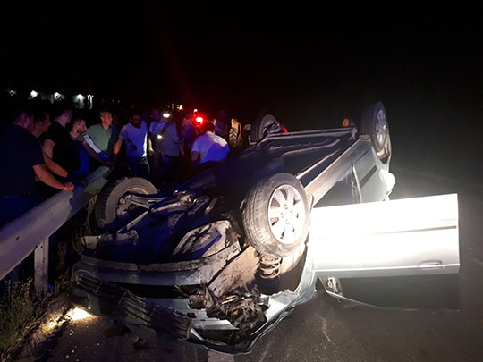 Sakarya’nın Pamukova ilçesinde traktöre otomobil arkadan çarptı. Meydana gelen trafik kazasında 5 kişi yaralandı. 