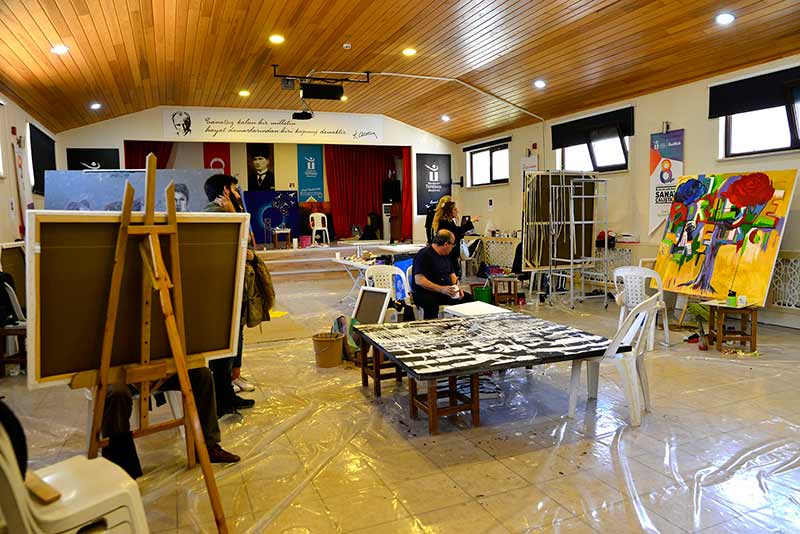 Tepebaşı Belediyesi’nin bu yıl sekizincisini düzenlediği Uluslararası Sanat Çalıştayı sürüyor. 
