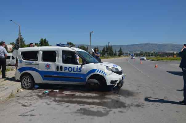 Edinilen bilgiye göre, olay Gazipaşa Mahallesi Sarıcakaya Caddesi Eskişehir Teknik Üniversitesi (ESTÜ) girişinde yaşandı.