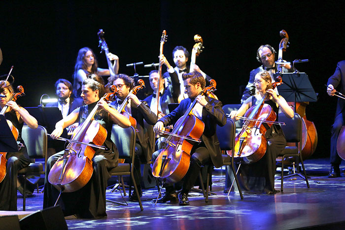 Sosyal sorumluluk projelerinin yanı sıra kültür-sanat alanında çalışmalara destek veren Limak Vakfı tarafından kurulan Limak Filarmoni Orkestrası, büyük beğeni toplayan Zeki Müren konserlerini Eskişehir’de gerçekleştirecek.