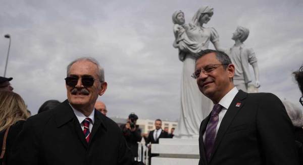 Eskişehir'in yeni anıtına özel görkemli açılış!