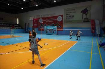 Afyonkarahisar’Da Badminton Müsabakaları Sona Erdi

