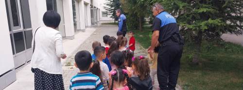 Anaokulu öğrencileri Eskişehir Emniyet Müdürlüğü'nü ziyaret etti
