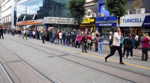 Eskişehir'de herkes oraya koştu: Biletler tükeniyor!