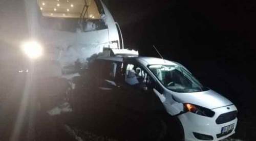 Eskişehir'de tren kazası: Rayda asılı kaldı...