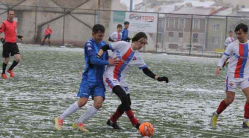 Eskişehir’deki kar yağışı maçları erteletti 