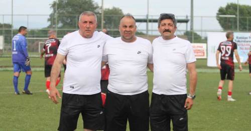  Eskişehir Masterlar Futbol Takımı'nın teknik heyeti beğenileri topladı