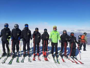 Gedizli Kayakçılar Erzincan’Dan Döndü
