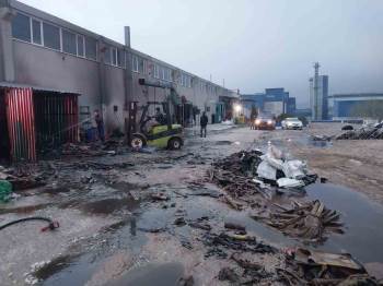 Kütahya’Da Tekstil Fabrikasında Korkutan Yangın
