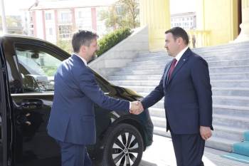 Macaristan Ankara Büyükelçisi Viktor Matis, Kütahya Valisi Musa Işın’I Ziyaret Etti
