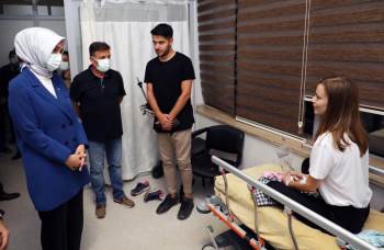 Vali Yiğitbaşı Yaralı Pilotları Hastanede Ziyaret Etti
