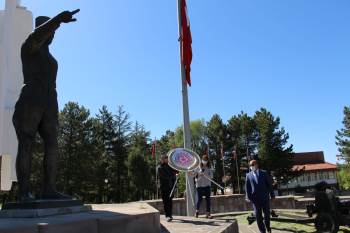 ’İlk Hedef’ Anıtı Önünde 19 Mayıs Kutlaması Yapıldı
