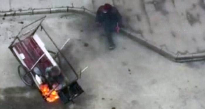 Afyon'da bir garip olay: Belediyeye kızıp, ateşe verdi!