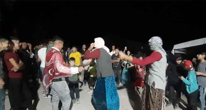 Afyon'da şaşırtan düğün geleneği: Erkekler kadın kılığına girip...