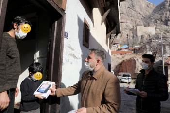 Afyonkarahisar Belediyesi 500 Öğrenciye Tablet Dağıttı
