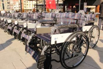 Afyonkarahisar’Da Emanet Tekerlekli Sandalye Dönemi Başladı
