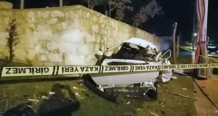 Afyonkarahisar'da feci kaza: 2 ölü, 1 yaralı