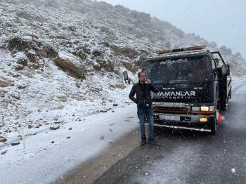Afyonkarahisar’Da Yüksek Kesimlerde Kar Yağışı Başladı
