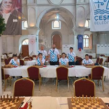 Afyonkarahisarlı Sporculardan Satranç Turnuvasında Büyük Başarı
