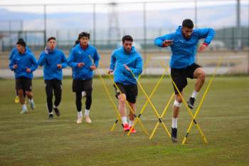 Afyonspor, 24 Erzincanspor Maçı Hazırlıklarını Sürdürdü
