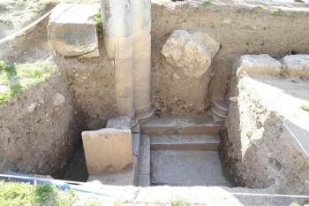 Aizanoi Antik Kenti’Ndeki Kazılarda Agoranın Giriş Kapısına Ulaşıldı
